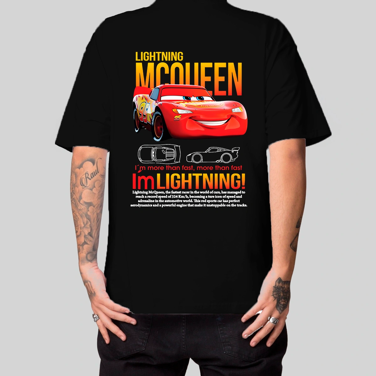 d3f62d23-e9c8-5ad5-bcc8-d9471168a20f.webp Camiseta Oversized Relâmpago McQueen e Sally Carrera D3 - Imagem 1