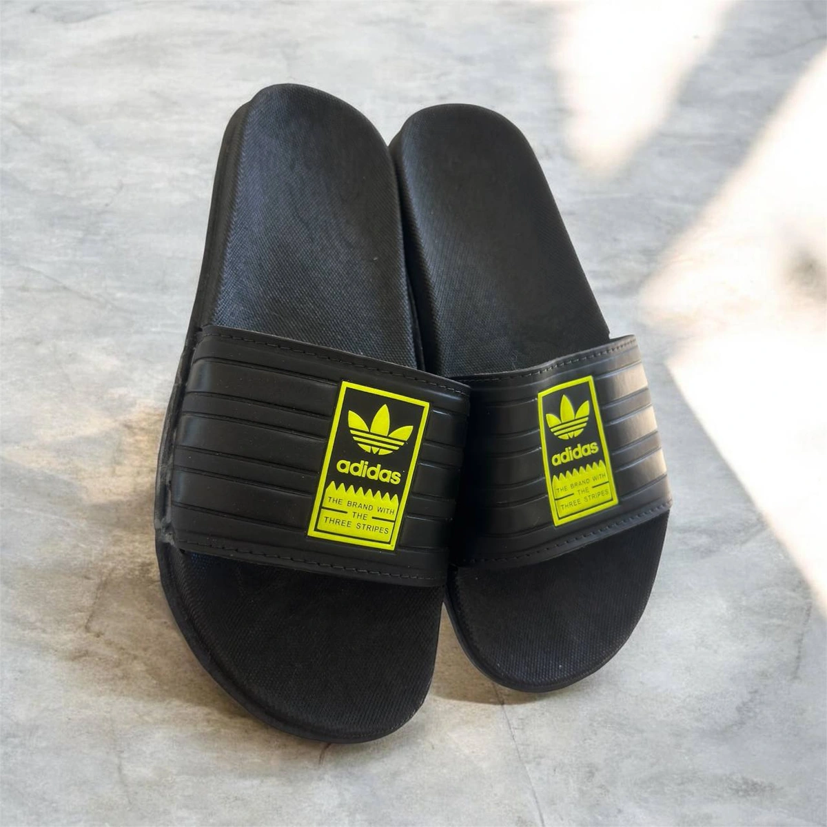 8dd6355f-8d04-54ed-a9b4-a6679d70cc2c.webp Chinelo Slide Nuvem Mais Vendido Conforto Máximo Oferta Relâmpago - Imagem 1
